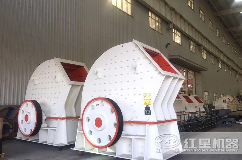 錘式破碎機(jī)大型、小型這都有
