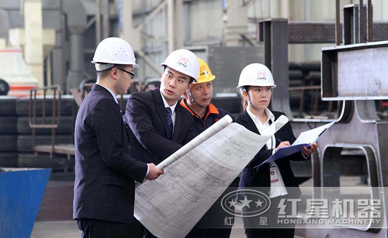 技術(shù)經(jīng)理根據(jù)用戶的生產(chǎn)條件一對一選型中